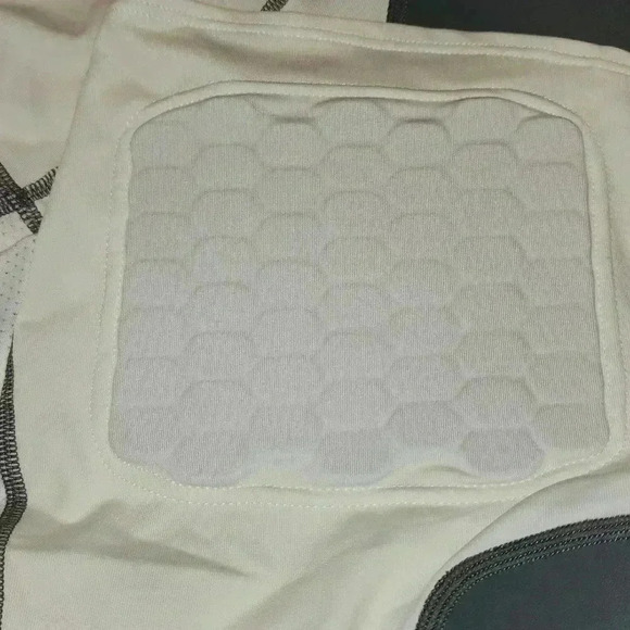 NWT Nike Pro Combat hyperstrong dry fit 3/4 compression pants - Picture 4 of 8